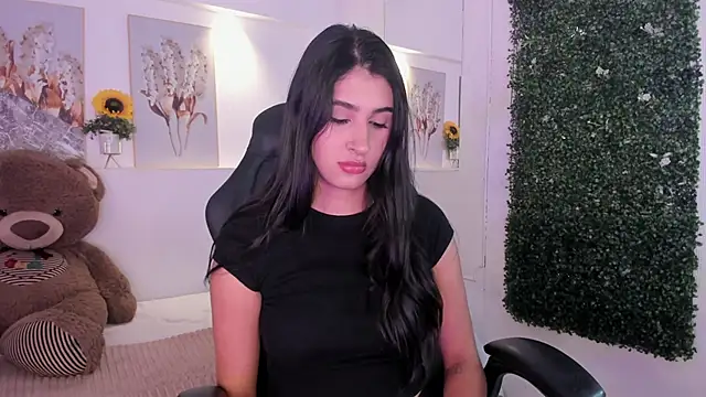 Ashley Evans18 online show from 10-24-25, 12:45