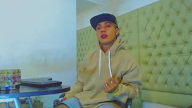 Snapshot of HannibalLester chatting on 01-27-25, 09:55 HannibalLester online show from 01-27-25, 09:55