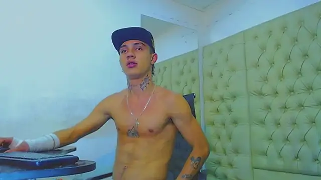 Snapshot of HannibalLester chatting on 01-27-25, 12:58 HannibalLester online show from 01-27-25, 12:58