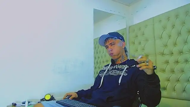 Snapshot of HannibalLester chatting on 01-28-25, 04:19 HannibalLester online show from 01-28-25, 04:19