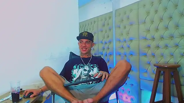 Snapshot of HannibalLester chatting on 01-29-25, 07:32 HannibalLester online show from 01-29-25, 07:32