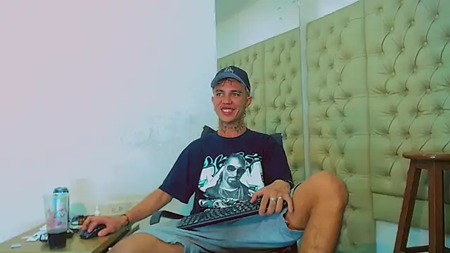 Snapshot of HannibalLester chatting on 01-30-25, 01:44 HannibalLester online show from 01-30-25, 01:44