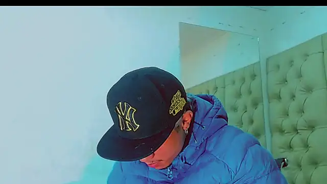 Snapshot of HannibalLester chatting on 02-16-25, 12:41 HannibalLester online show from 02-16-25, 12:41