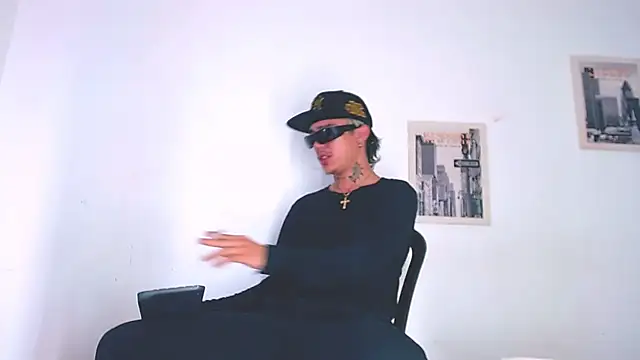 Snapshot of HannibalLester chatting on 03-01-25, 03:21 HannibalLester online show from 03-01-25, 03:21