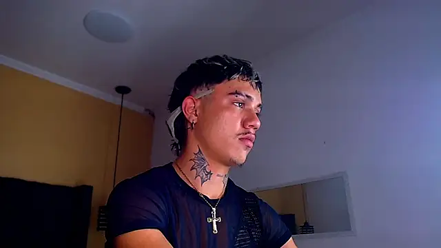 Snapshot of HannibalLester chatting on 03-15-25, 07:09 HannibalLester online show from 03-15-25, 07:09