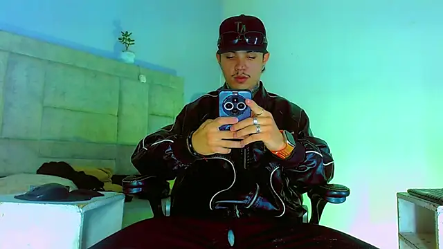 Snapshot of HannibalLester chatting on 09-11-25, 04:01 HannibalLester online show from 09-11-25, 04:01