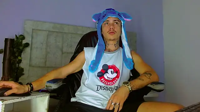 Snapshot of HannibalLester chatting on 09-12-25, 05:40 HannibalLester online show from 09-12-25, 05:40