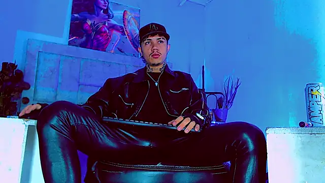 Snapshot of HannibalLester chatting on 10-11-25, 04:22 HannibalLester online show from 10-11-25, 04:22