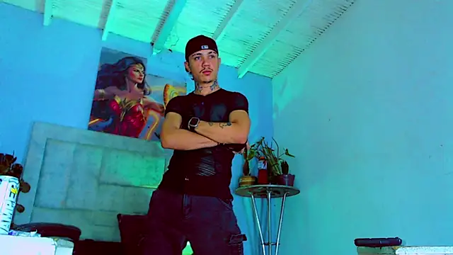 Snapshot of HannibalLester chatting on 10-12-25, 04:00 HannibalLester online show from 10-12-25, 04:00