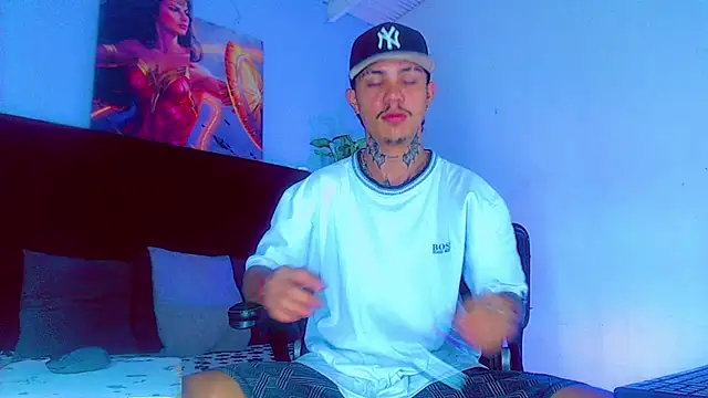 Snapshot of HannibalLester chatting on 11-01-25, 04:47 HannibalLester online show from 11-01-25, 04:47