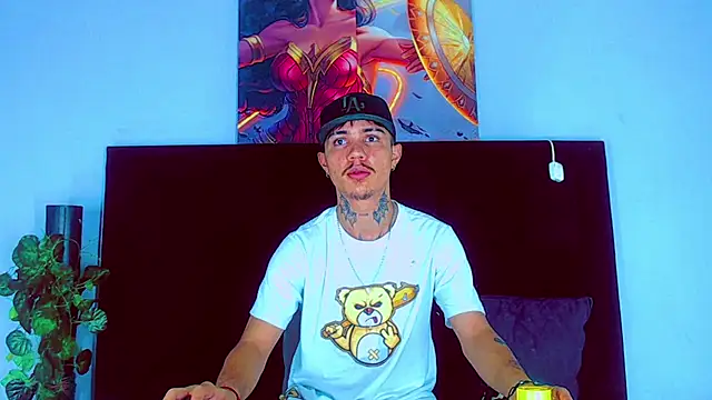 HannibalLester online show from 11-19-25, 04:34