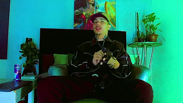 HannibalLester online show from 12-17-25, 03:45