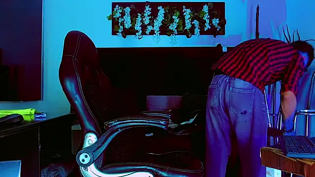 HannibalLester online show from 03-06-26, 12:45