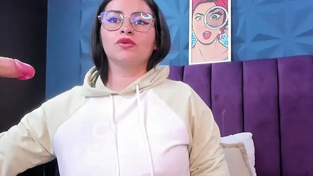 NicoleJonss online show from 05-16-26, 12:40