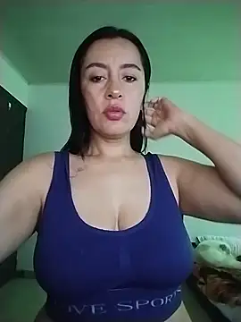 hailey85 online show from 05-13-26, 10:27