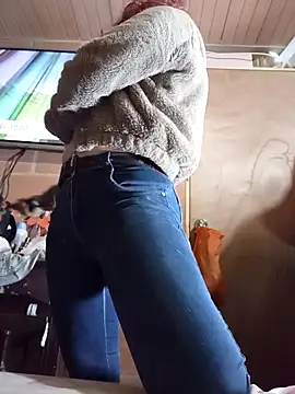 Rachhelle   online show from 10-15-25, 02:11