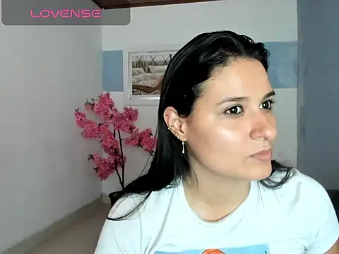 elena jonees online show from 12-30-24, 07:11