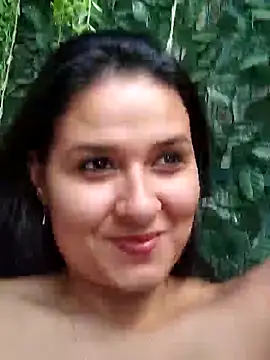 Snapshot of elena_jonees chatting on 10-03-25, 07:33 elena jonees online show from 10-03-25, 07:33