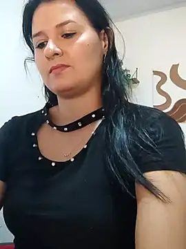 Snapshot of elena_jonees chatting on 10-18-25, 02:51 elena jonees online show from 10-18-25, 02:51