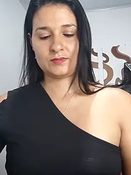 Snapshot of elena_jonees chatting on 11-03-25, 04:30 elena jonees online show from 11-03-25, 04:30