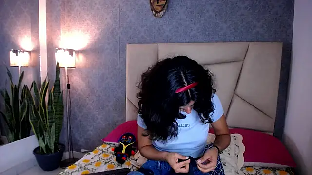 Akane Uwu online show from 09-16-25, 02:07