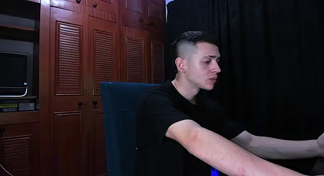 Snapshot of Dimitri_higth420 chatting on 01-17-25, 01:25 Dimitri higth420 online show from 01-17-25, 01:25