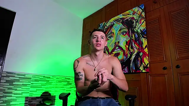 Snapshot of Dimitri_higth420 chatting on 02-06-25, 01:05 Dimitri higth420 online show from 02-06-25, 01:05