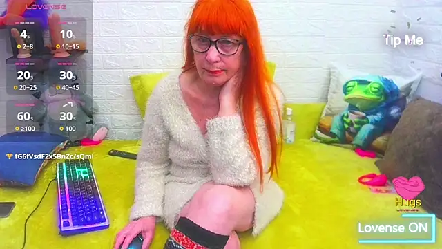 RedHousewife online show from 04-30-26, 08:57