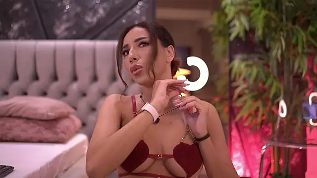 GinaValentinna online show from 06-18-26, 08:46