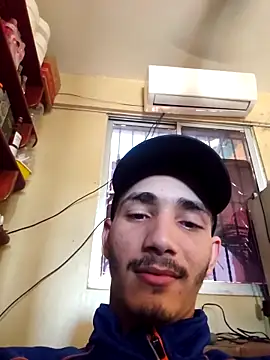 Snapshot of jose5320_20 chatting on 11-24-25, 03:01 jose5320 20 online show from 11-24-25, 03:01