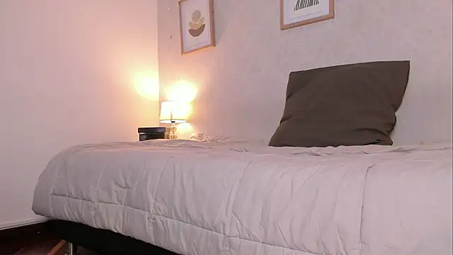 Caroline dh online show from 08-04-26, 11:35