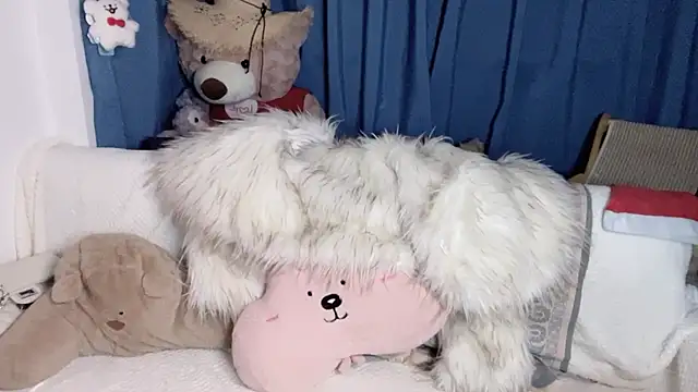 Snapshot of Lili-2 chatting on 01-06-26, 04:21 Lili-2 online show from 01-06-26, 04:21