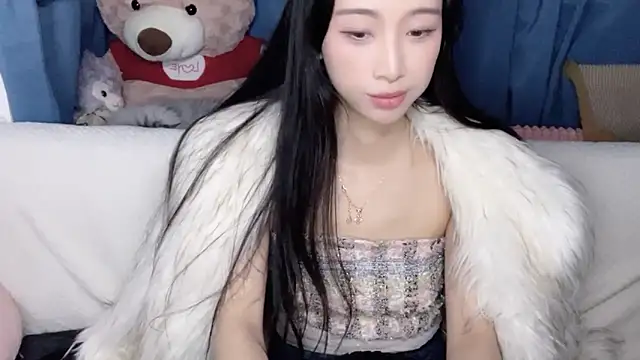 Snapshot of Lili-2 chatting on 01-31-26, 07:11 Lili-2 online show from 01-31-26, 07:11