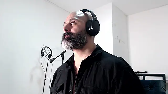 Gabriel Harmant online show from 03-21-25, 04:06