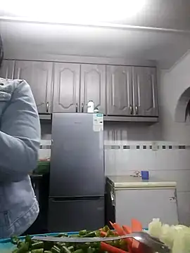 Feathergal69  online show from 09-23-25, 02:31