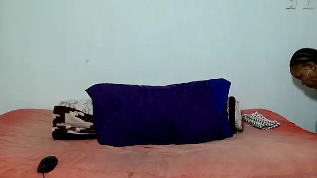 Feathergal69  online show from 05-08-26, 10:37