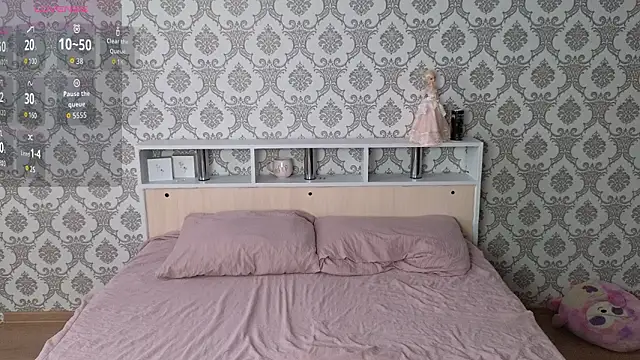 Snapshot of Betty_Blamee chatting on 02-21-26, 09:21 Betty Blamee online show from 02-21-26, 09:21