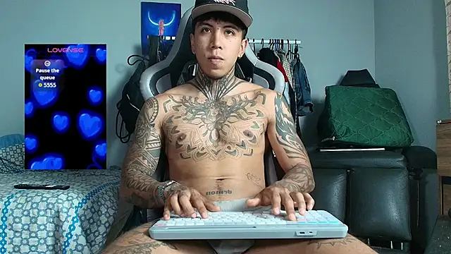 Snapshot of Nickhot0609 chatting on 03-20-26, 09:14 Nickhot0609 online show from 03-20-26, 09:14