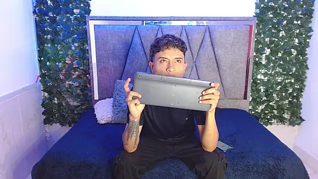 Edward Milleer online show from 12-13-24, 02:38