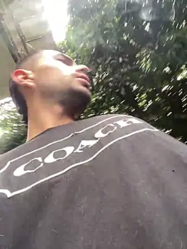 Jestebanano online show from 12-18-25, 07:31