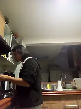 Snapshot of Emma_Payton chatting on 10-20-25, 10:27 Emma Payton online show from 10-20-25, 10:27