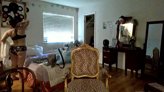 Snapshot of sophiarica chatting on 05-12-26, 09:45 sophiarica online show from 05-12-26, 09:45