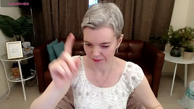 Cutie Erikaa1 online show from 01-03-25, 05:39