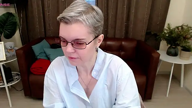 Cutie Erikaa1 online show from 01-11-25, 05:31