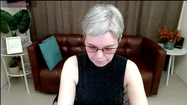 Cutie Erikaa1 online show from 01-21-25, 09:24