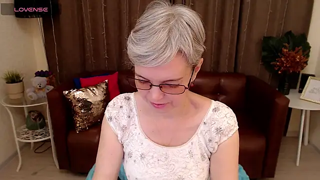 Cutie Erikaa1 online show from 03-01-25, 02:37