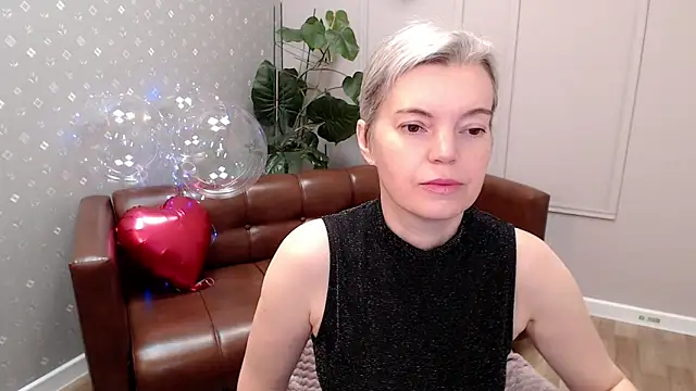 Snapshot of Cutie_Erikaa1 chatting on 02-11-26, 02:16 Cutie Erikaa1 online show from 02-11-26, 02:16