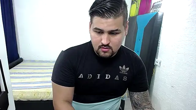 Snapshot of pitbullveryhot chatting on 11-17-25, 07:58 pitbullveryhot online show from 11-17-25, 07:58