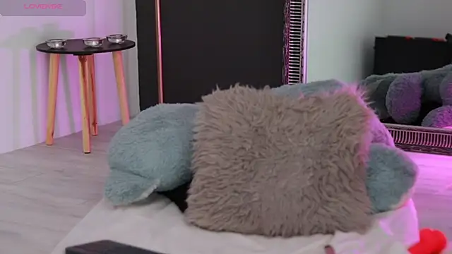 MissLilaa online show from 02-05-25, 12:17