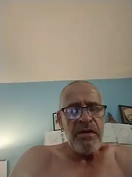 Snapshot of geilerschwanz64 chatting on 06-06-26, 12:16 geilerschwanz64 online show from 06-06-26, 12:16
